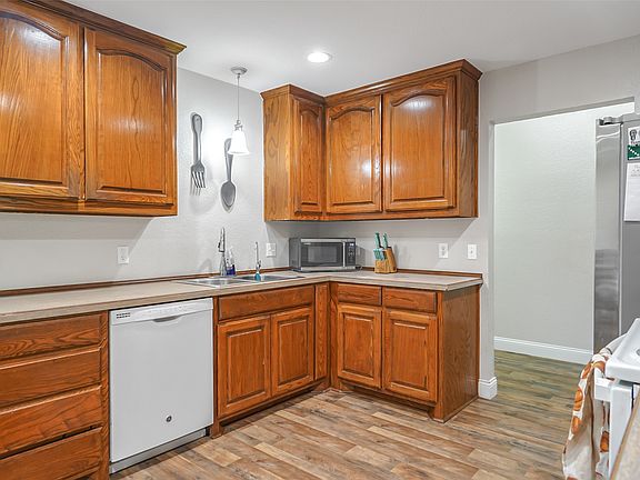 4th image of 8525 County Road 528