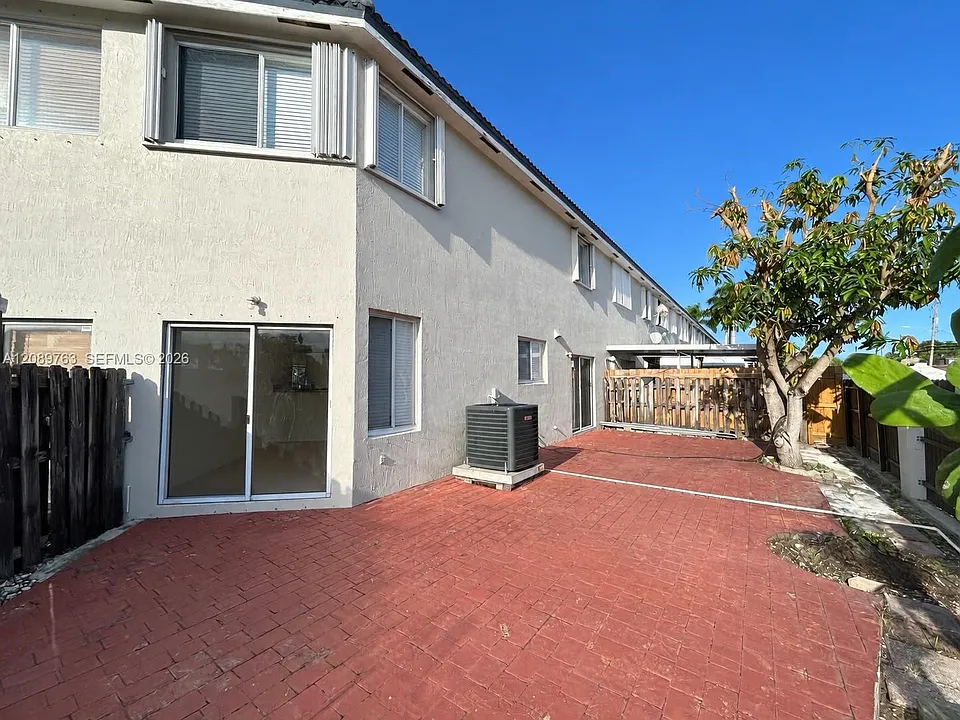 130 SW 109th Ave #12