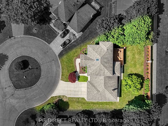 2nd image of 7 Old Stone Ct