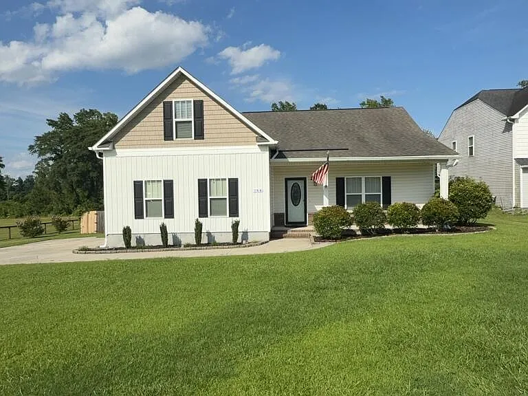 144 Backfield Pl — Photo 1