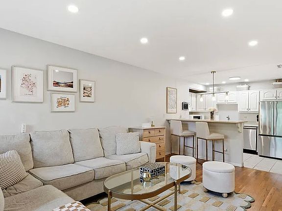 4th image of 1 Valley Rd APT 105