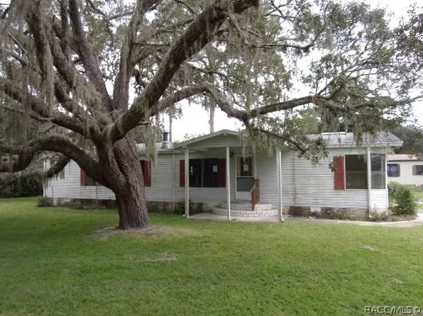 8451 N Cedar Elm Way, Dunnellon, FL 34433