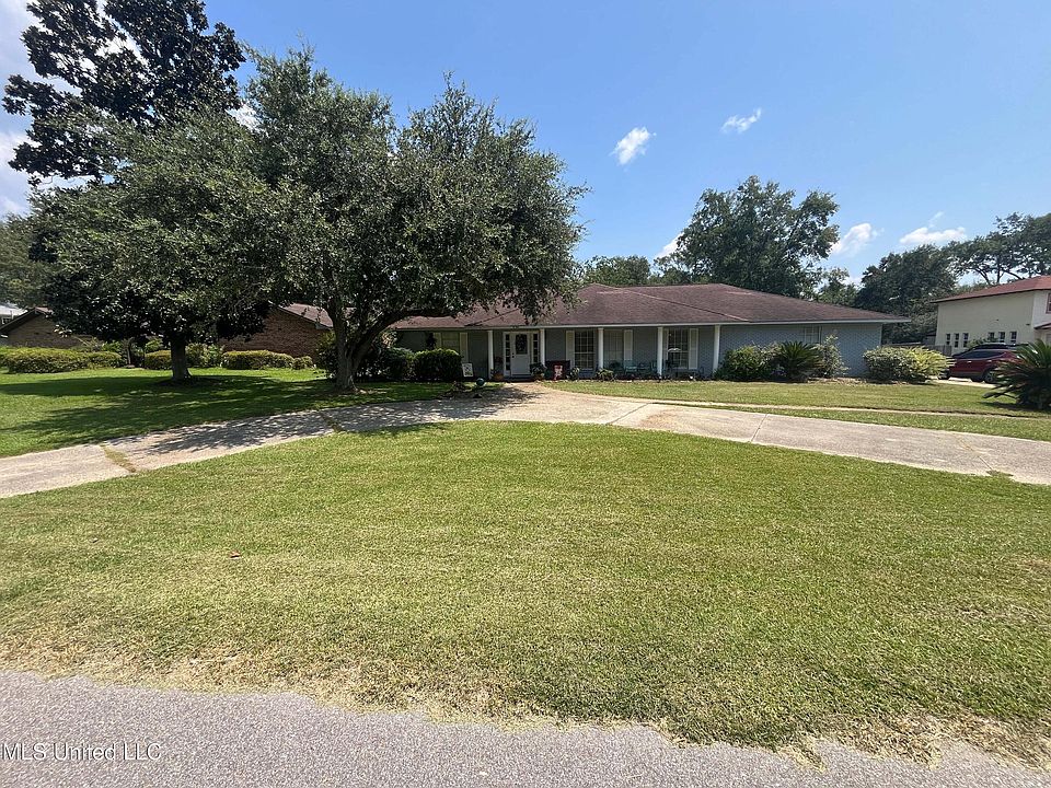 1st image of 12166 Kencrest Dr