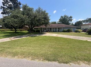 12166 Kencrest Dr, Gulfport, MS 39503