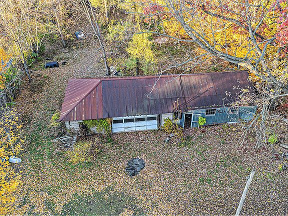 2nd image of 321 E Bertrand Rd