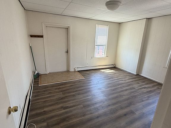 2nd image of 1526 W Ritner St #2