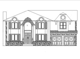 222 Diane Pl, Paramus, NJ 07652