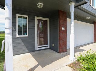 32 Huron Cir, Council Bluffs, IA 51501