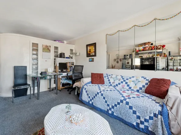 305 East 24th Street 18K image 11 of 11