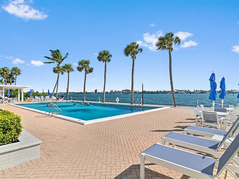 2600 N Flagler Dr #210 — Photo 22
