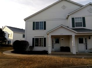 692 Fieldcrest Dr UNIT B, South Elgin, IL 60177