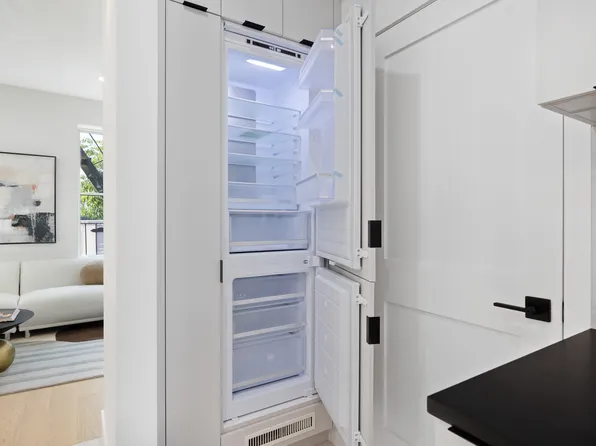 703 Coney Island Avenue image 12 of 18