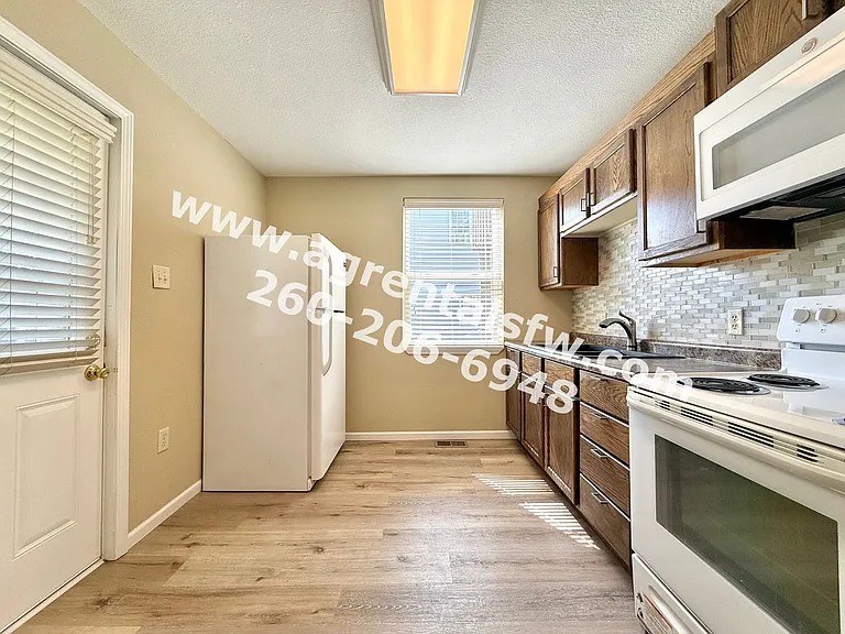 337 Lincoln St — Photo 10