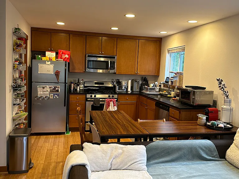309 27th Ave E #F5 — Photo 10