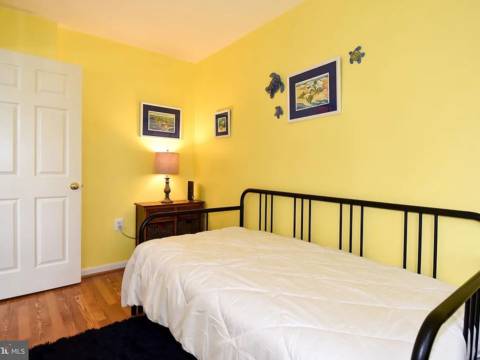 1st image of 118 Westwick Ct Unit 2