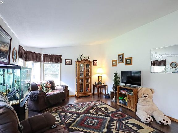 5th image of 32290 Rice Rd