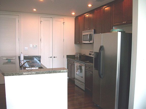 3rd image of 301 Virginia St #U712