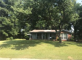 1013 Claremont Rd, Charlotte, NC 28214