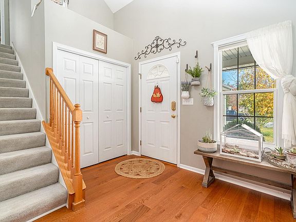 3rd image of 1320 Coral Bell Dr Unit 1320