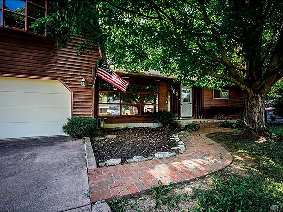 2nd image of 609 Bonnycastle Ave