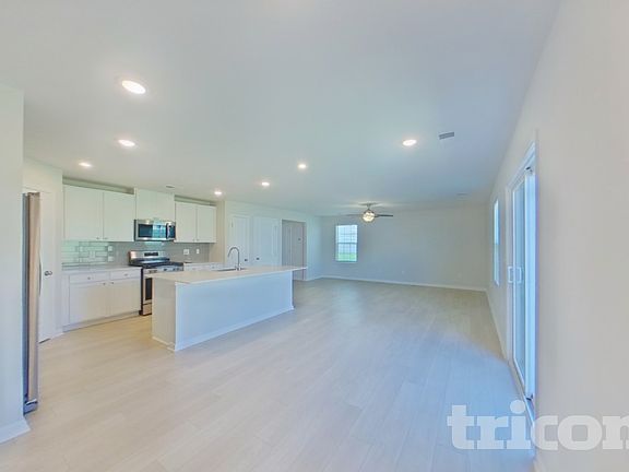 3rd image of 1007 Cleveland Meadows Trl