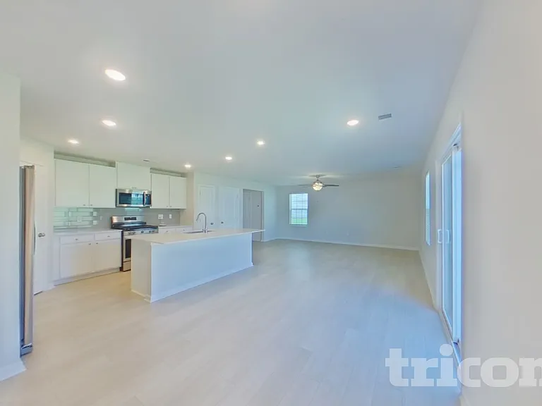 1007 Cleveland Meadows Trl — Photo 3