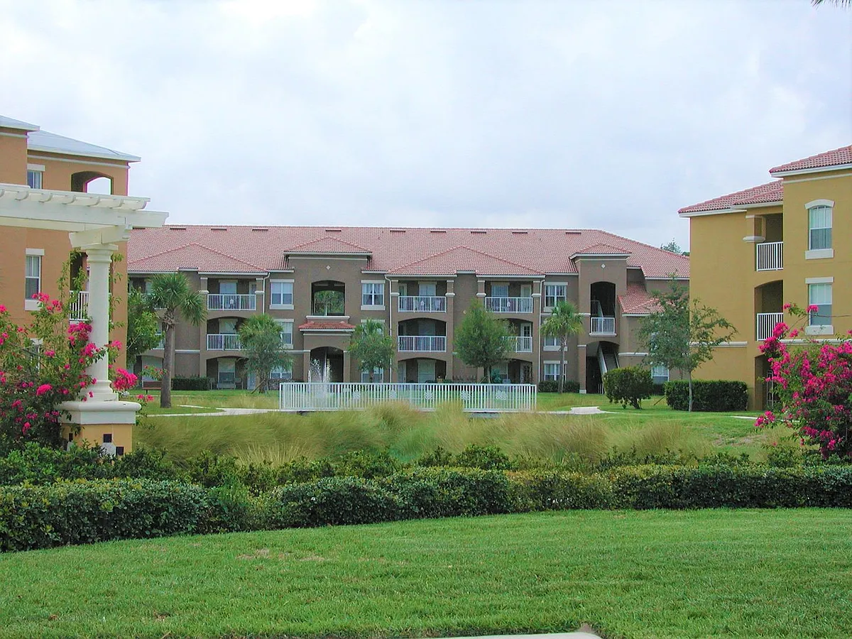Building Photo - 5050 Fairways Cir #E301