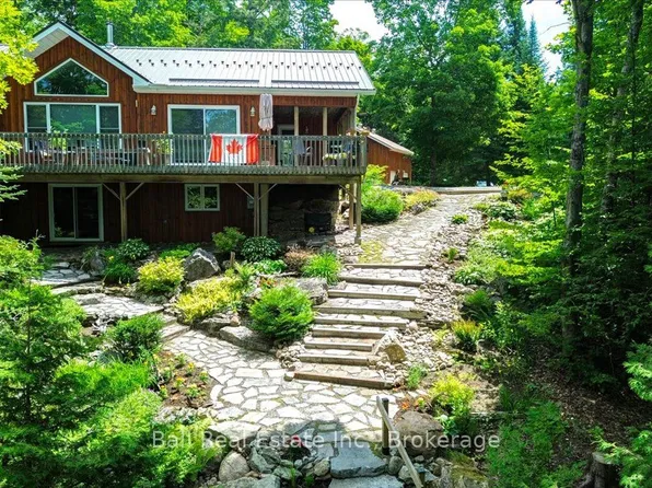 240 Stringer Dr, Faraday, ON K0L 1C0