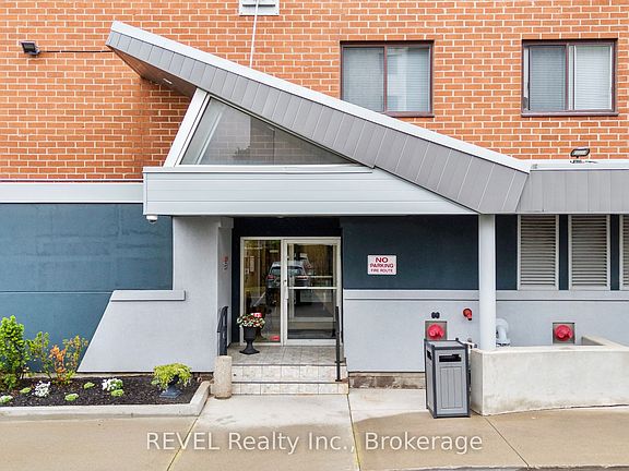 4th image of 3955 Portage Rd #401