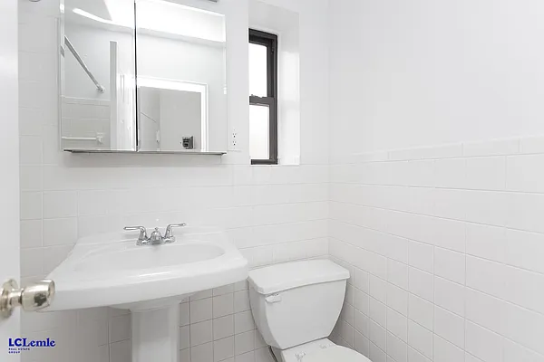 Rented by LC Lemle Real Estate Group | media 17