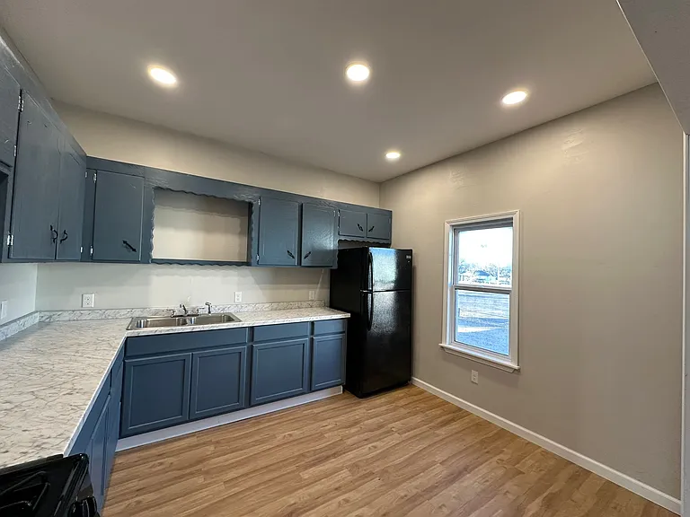 215 SE 38th St #B — Photo 6