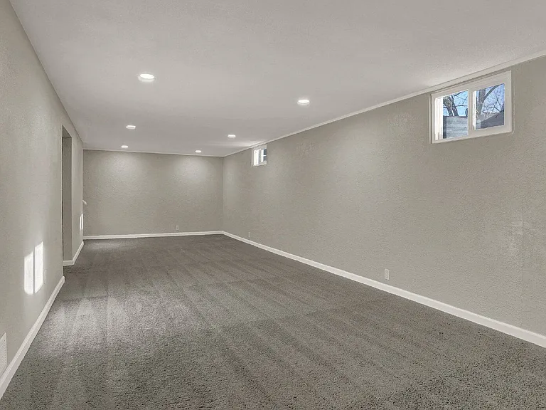 817 Westmoor Dr — Photo 24