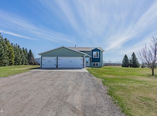 8137 44th St NE, Bismarck, ND 58503