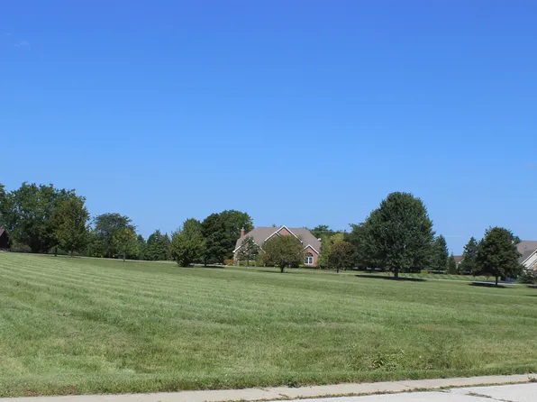185 N Meadowlark Dr, Hawthorn Woods, IL 60047