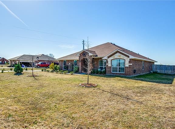 2nd image of 315 Windmill Ct