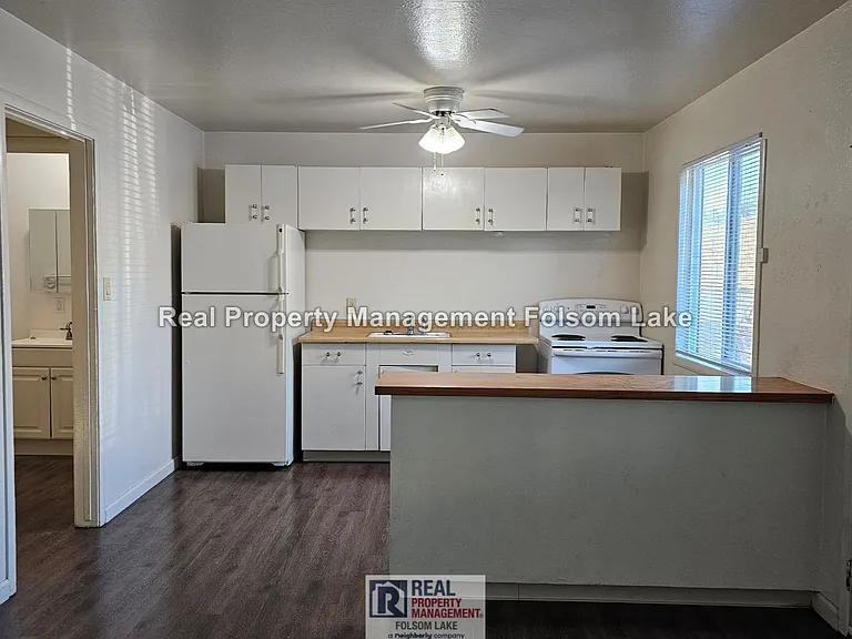 910 1/2 Mormon St #A — Photo 3