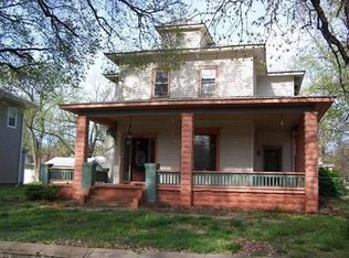 406 S Main St, Nevada, MO 64772