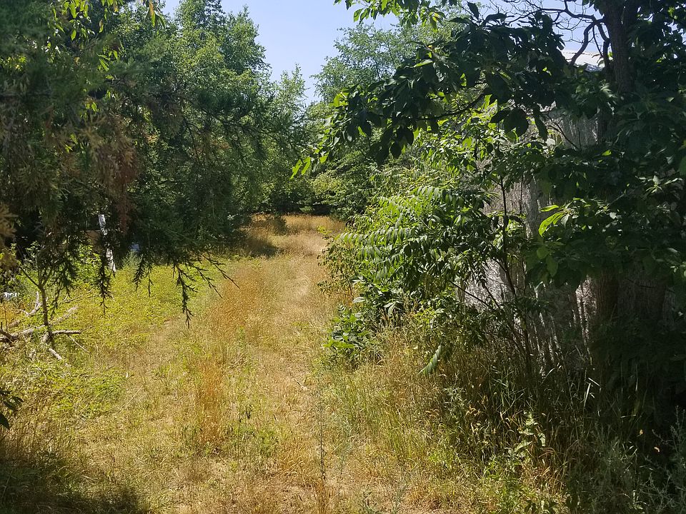 2nd image of 108 67th St