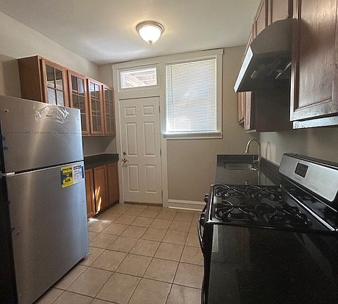 2nd image of 510 Wisconsin Ave APT 2