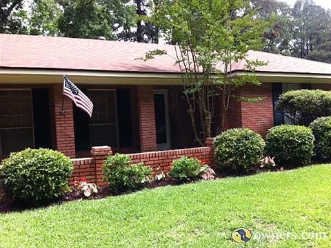 1st image of 207 Montaign Dr