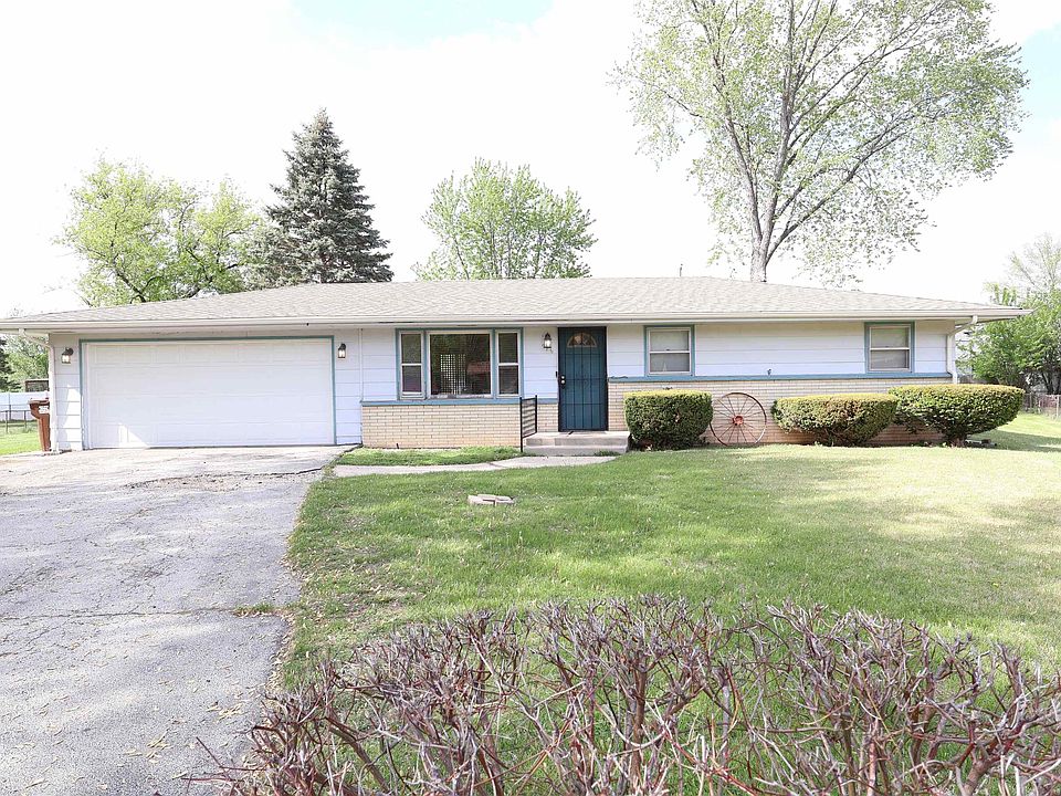 1st image of 916 Crystal Ct