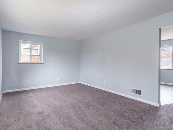 2nd image of 662 Ivyhill Dr