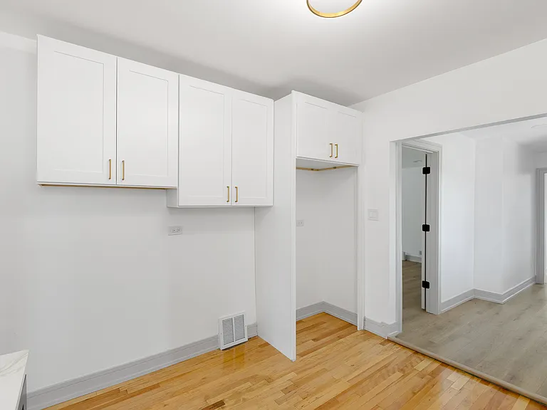 10205 S Yale Ave — Photo 11