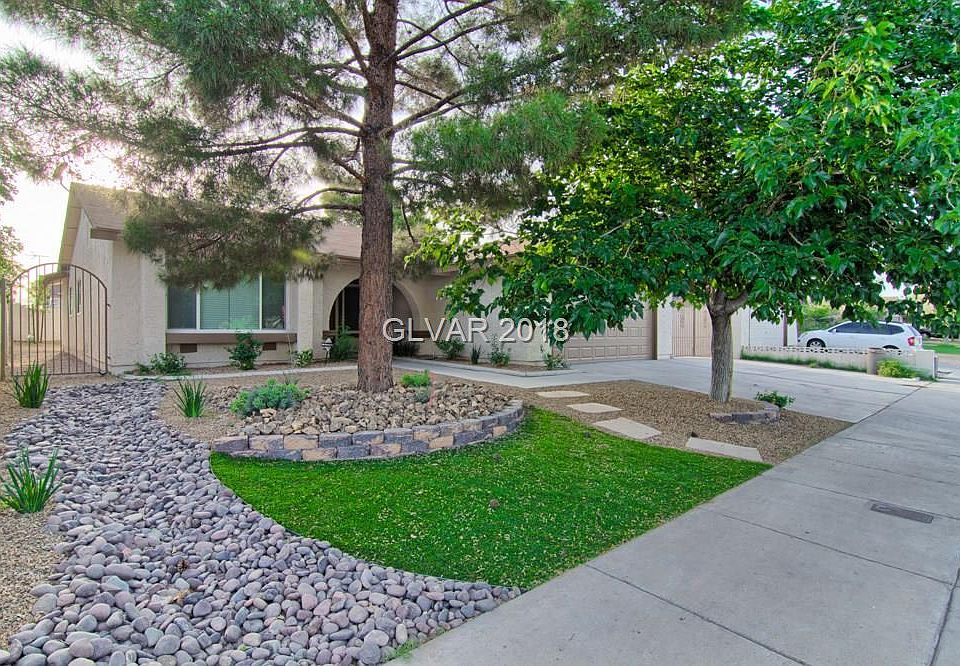 1st image of 808 Dawn Dr