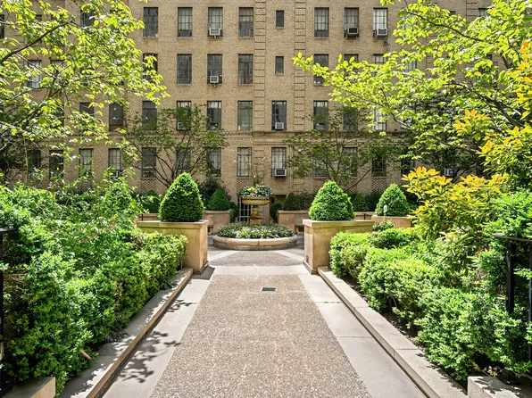 350 West 57th Street image 1 of 7