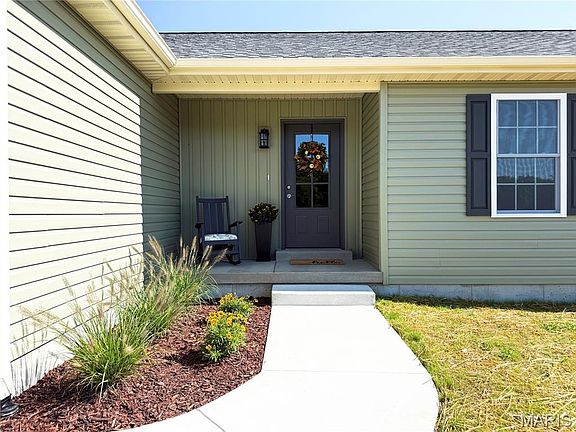 2nd image of 9645 Meadow Trl