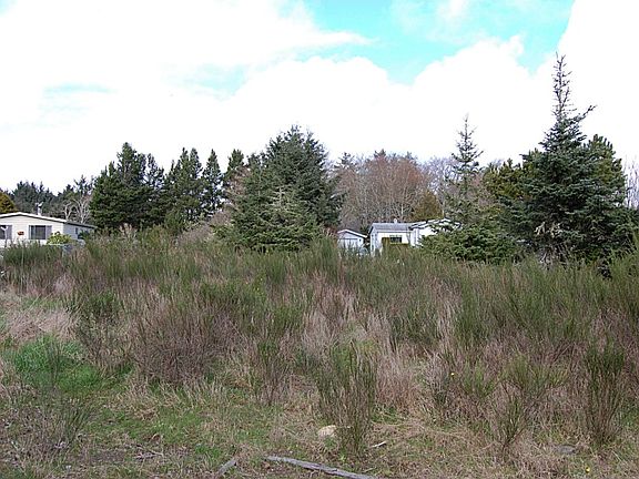 3rd image of 779 Park Ave NE