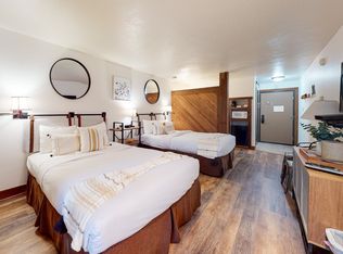 2000 N Village Dr APT 202, Truckee, CA