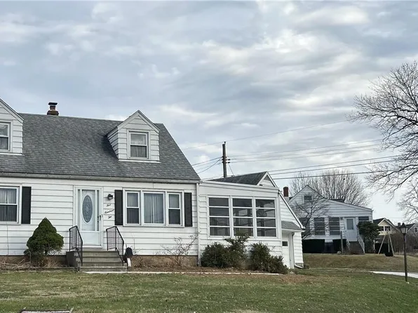 502 Magnolia Rd, Hellertown, PA 18055