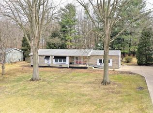 3489 Kellybrook Dr, Cuyahoga Falls, OH 44223